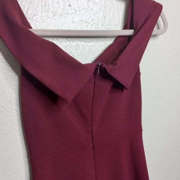 Lulus Maxi dress Burgundy - Off the shoulder - Size S - Picture 9 of 14